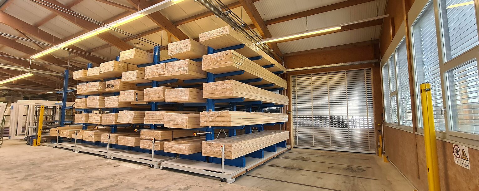 Mobile cantilever racking