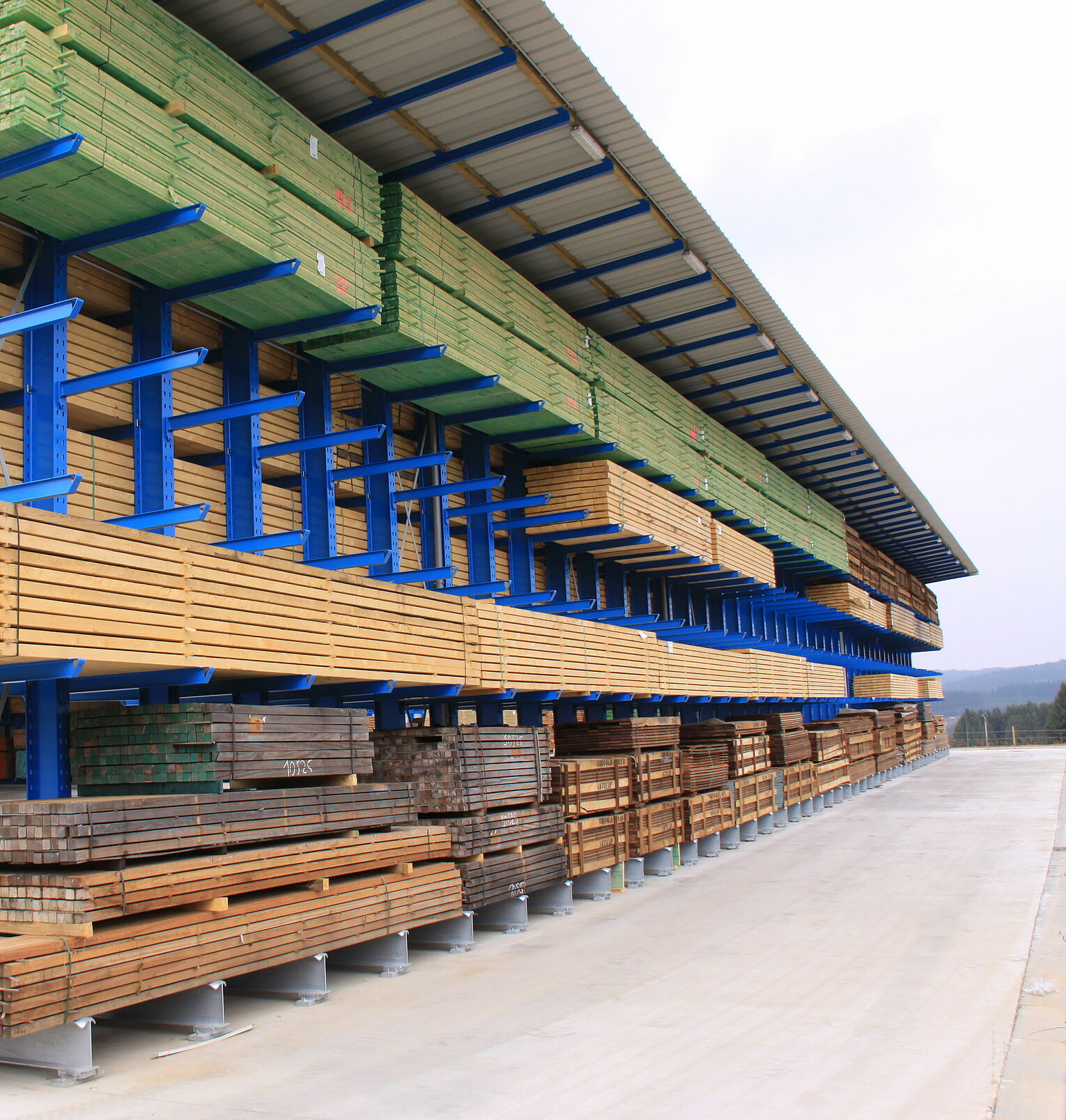 Cantilever racking Yard racking