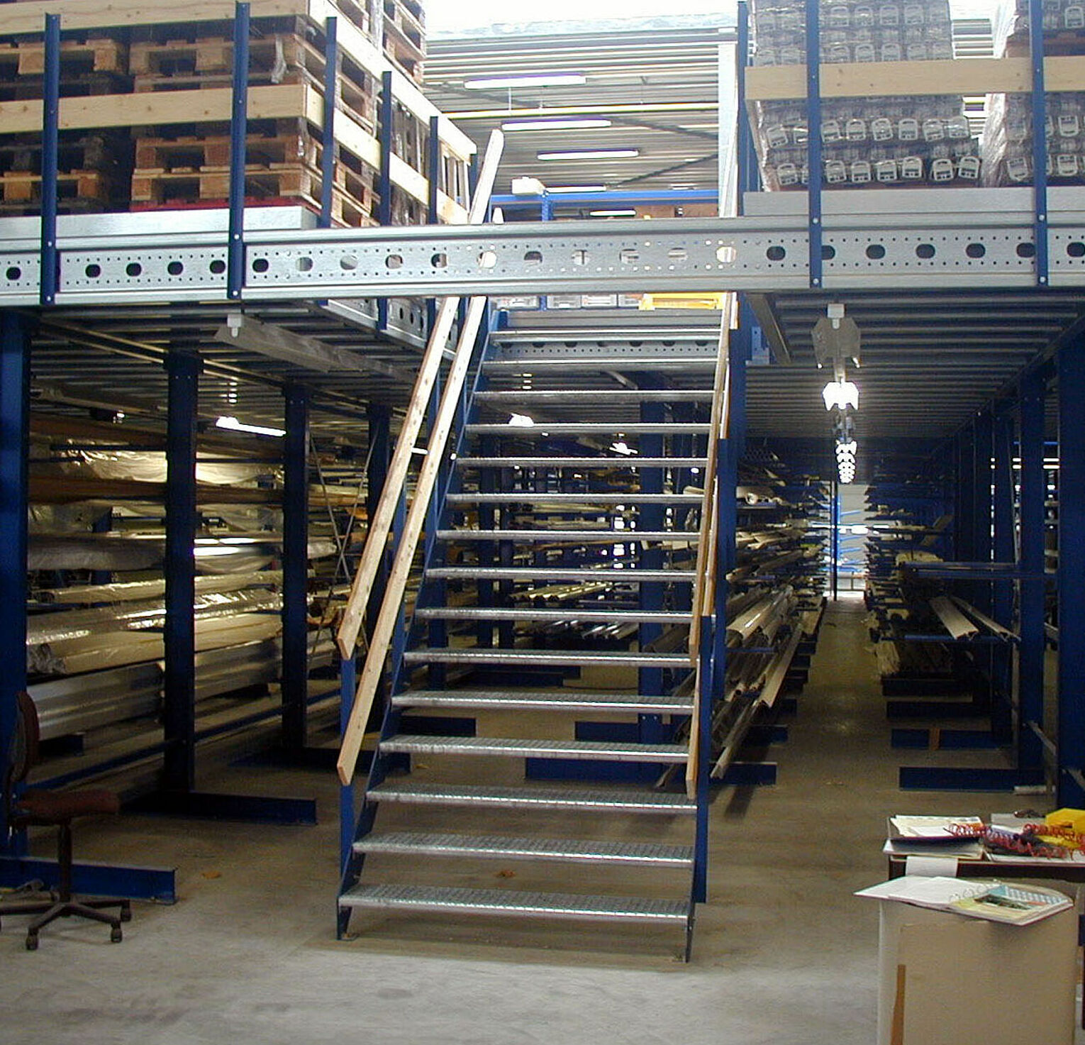 Cantilever racking Multi-tier storage