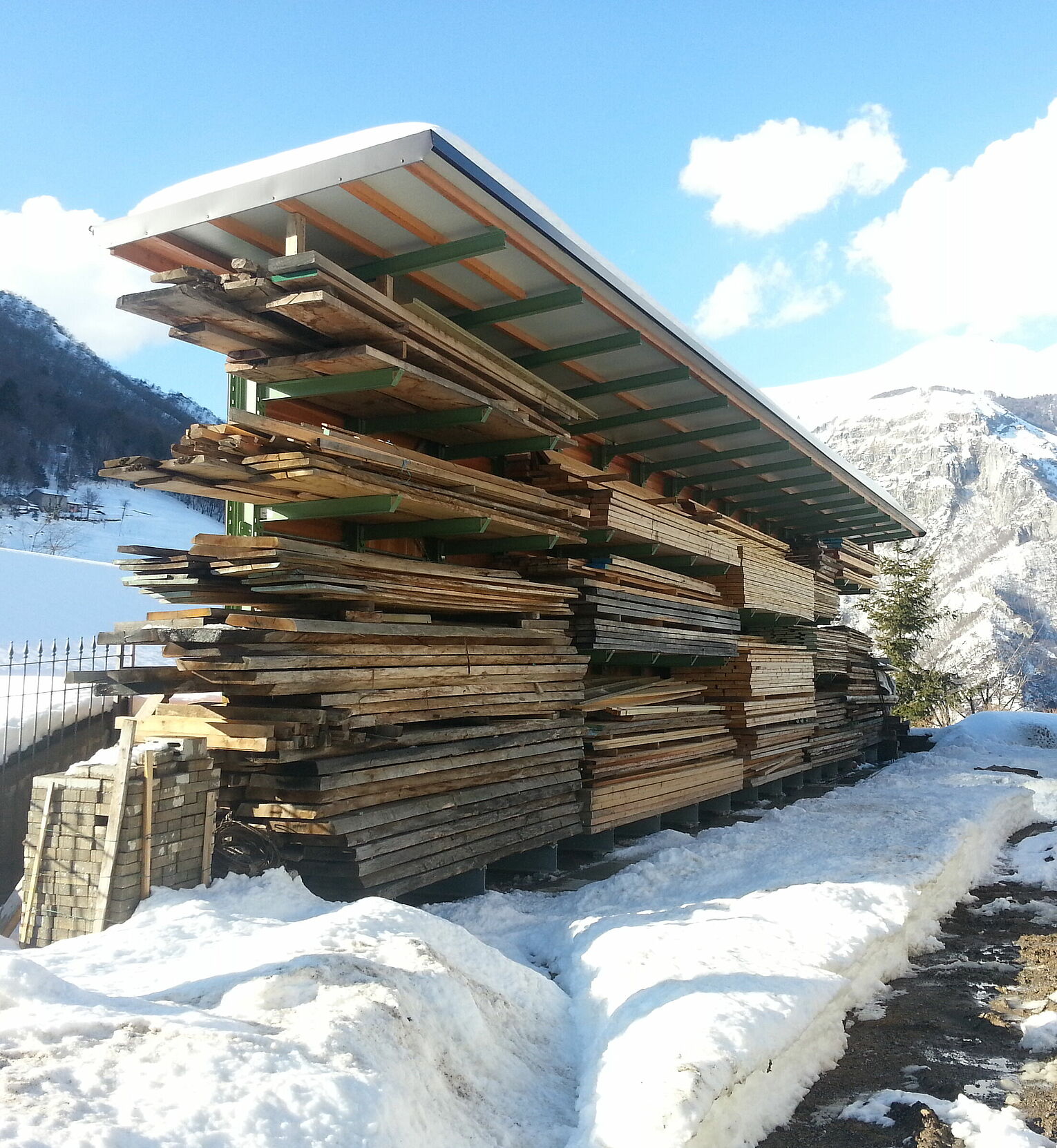 Cantilever racking Yard racking