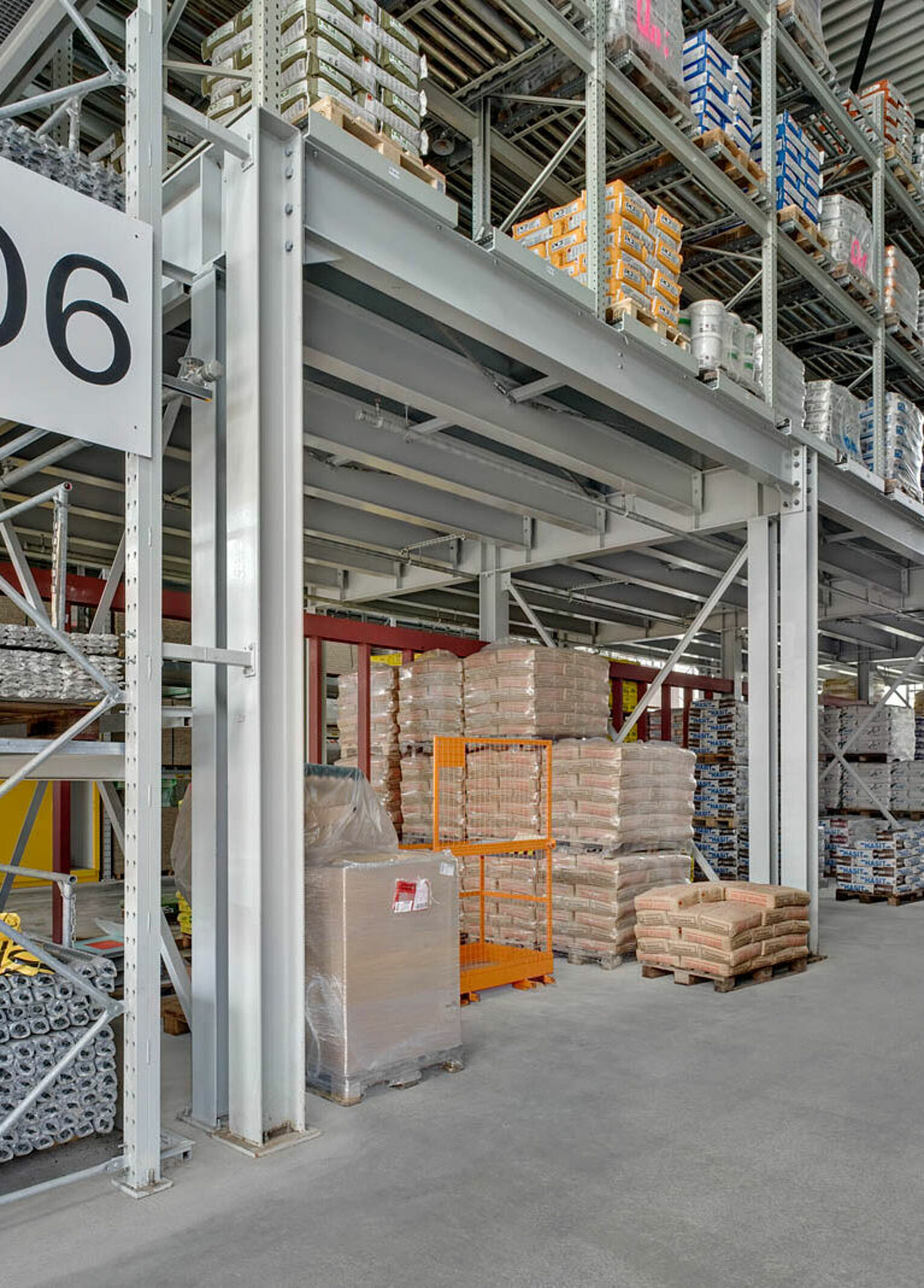 Cantilever racking Multi-tier storage